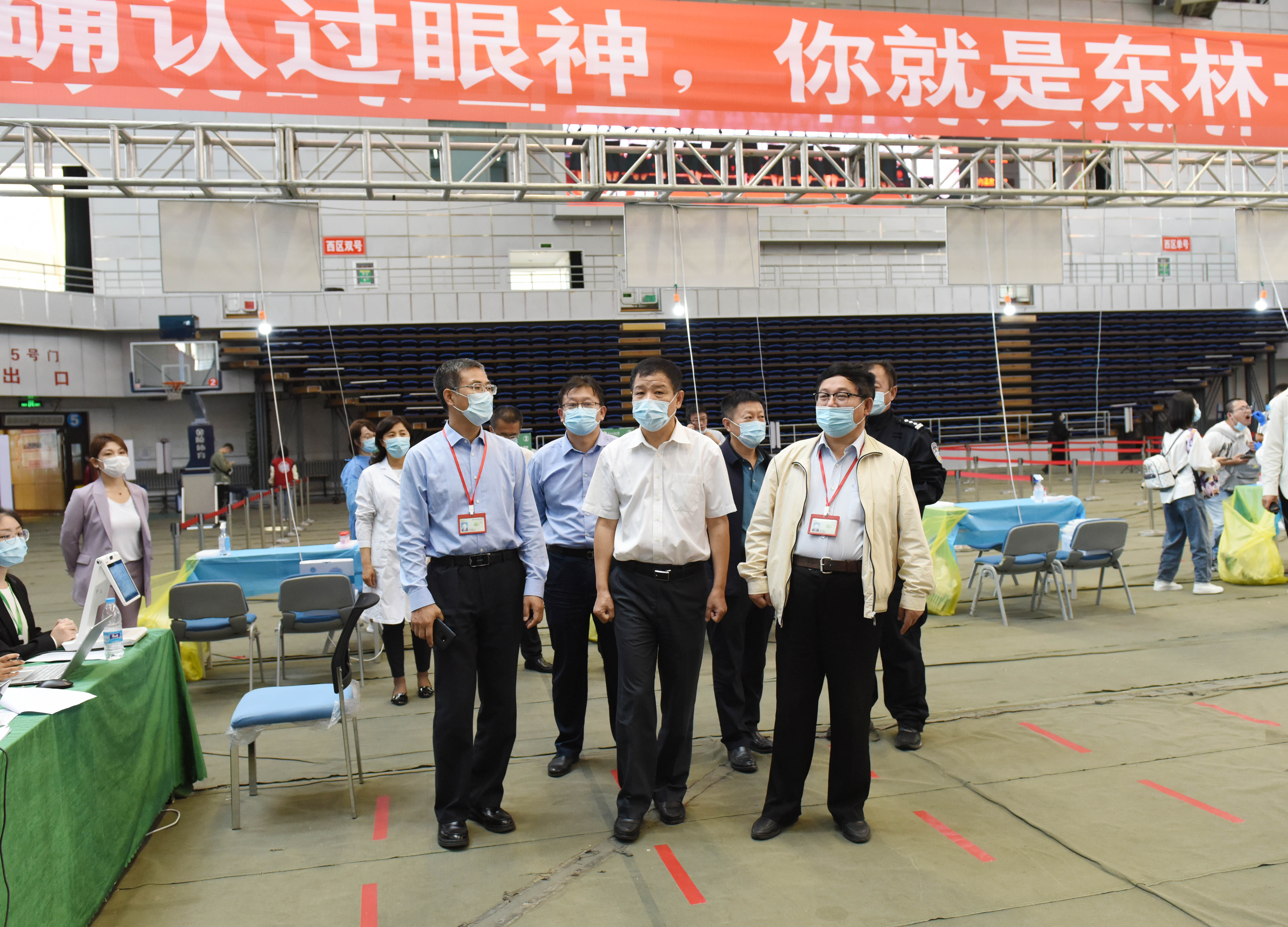 迎接新同学 |校领导赴新生报到一线检查指导工作