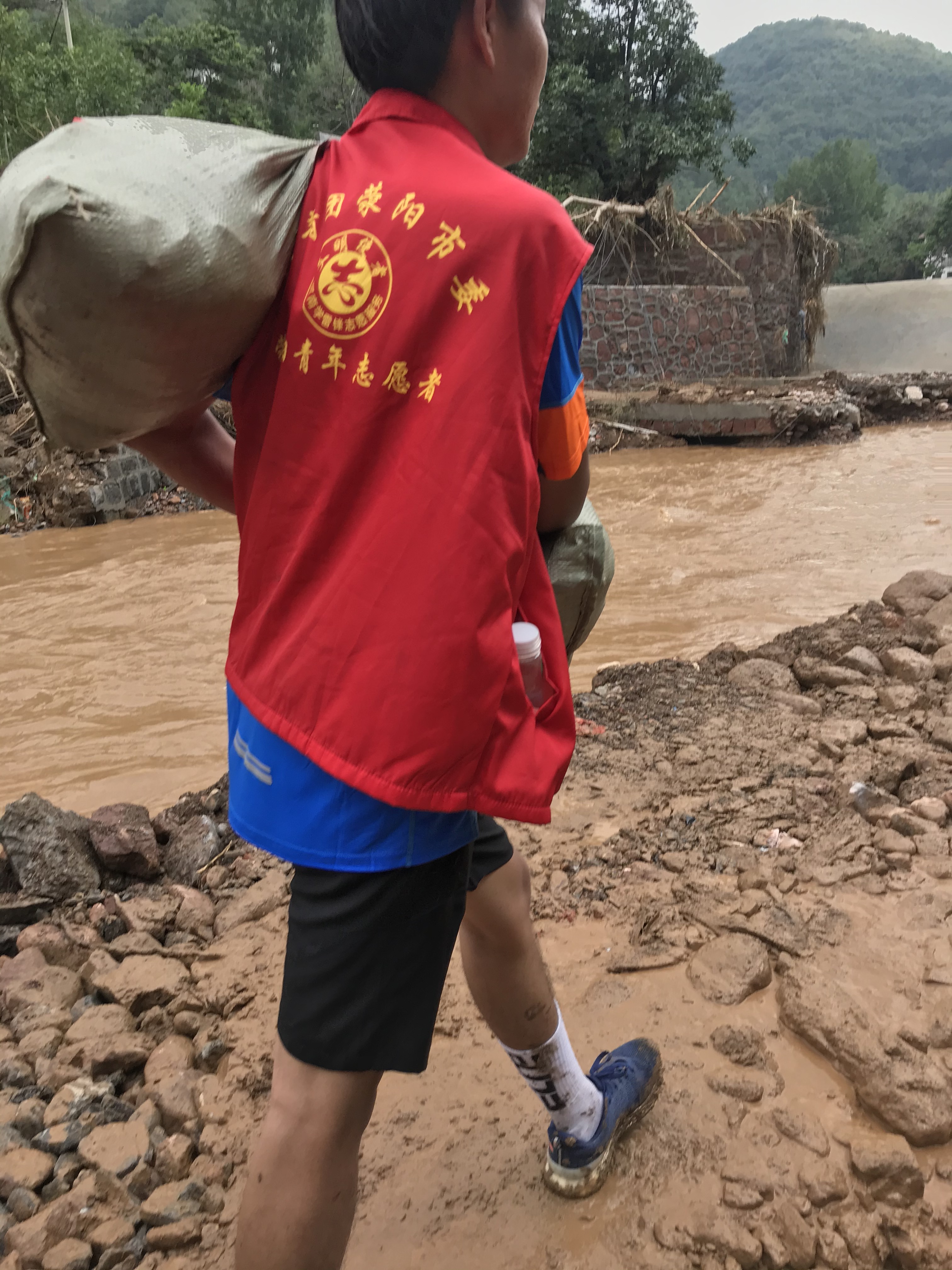 张瀛 践行一次承诺.JPG