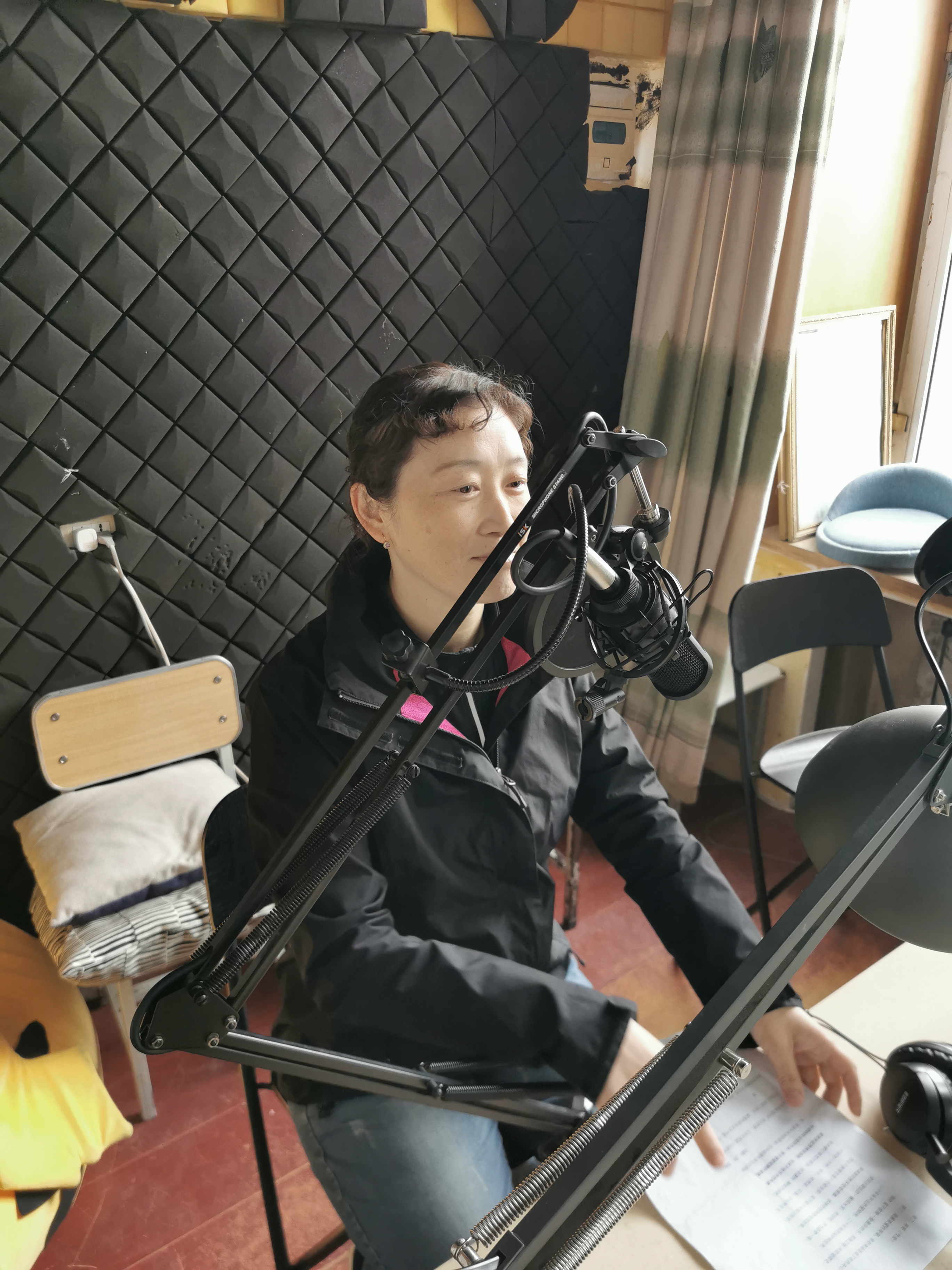 李琛 学唱一首红色歌曲.jpg