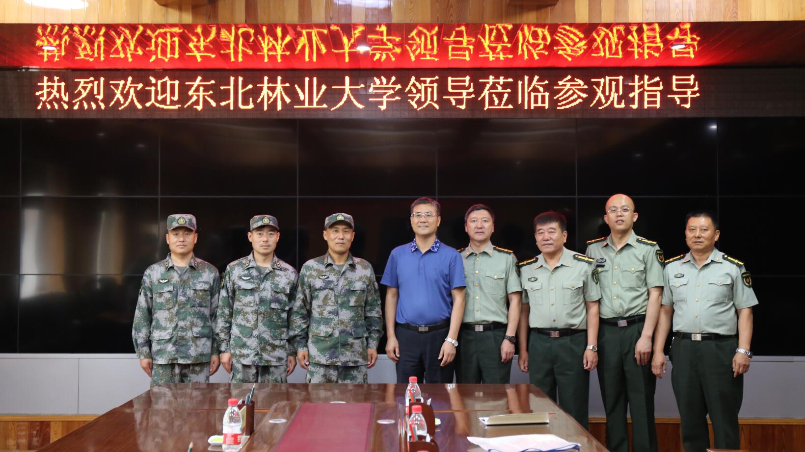 学校领导走访慰问71375部队